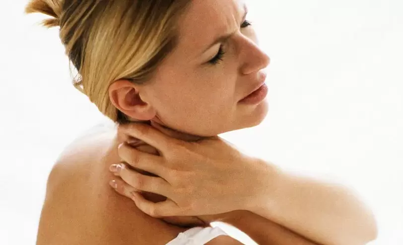 kakla sāpes osteohondrozes dēļ